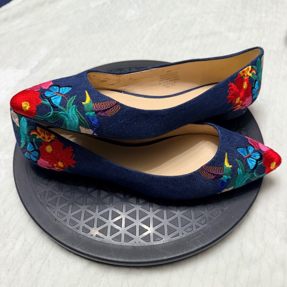 Nine West Women's 9M Obedience Denim Floral Embroidered Pointed Toe Flats